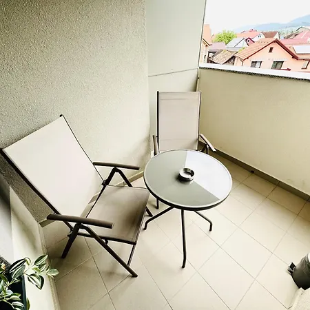 New, Cozy With Mountain View *